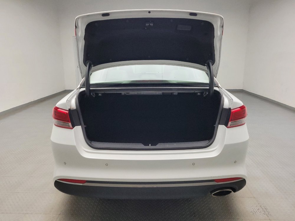 Used 2018 Kia Optima LX w/ 17" Alloy Wheels Package FWD image 29