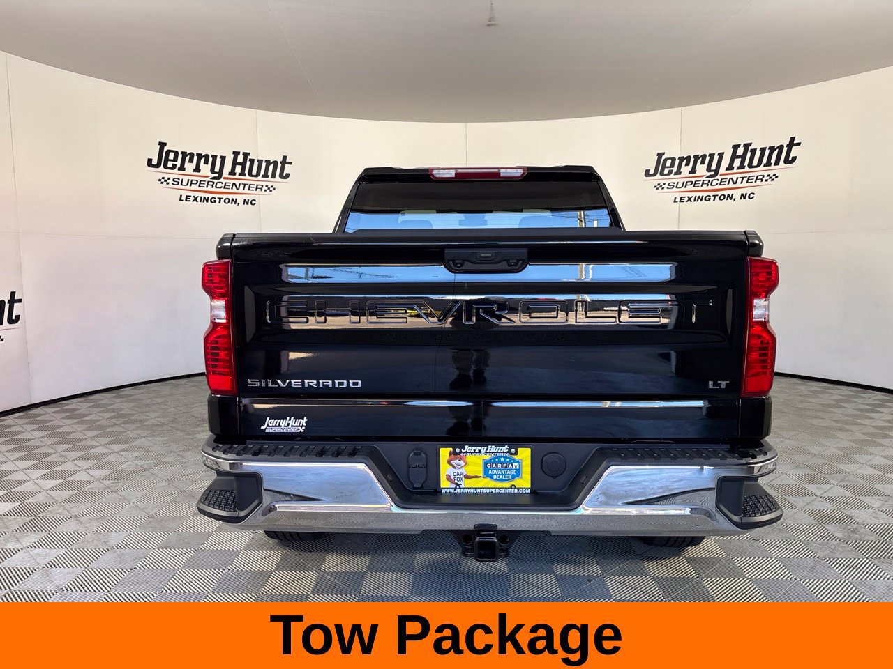 Used 2024 Chevrolet Silverado 1500 LT AWD/4WD image 7