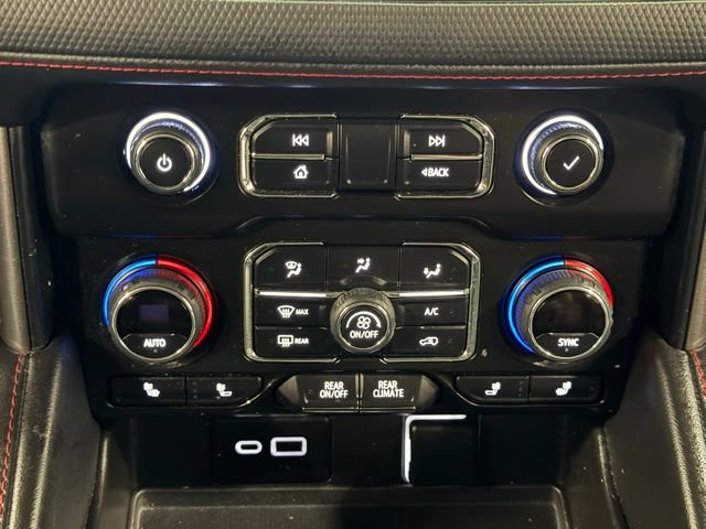 Used 2022 Chevrolet Suburban RST w/ Luxury Package AWD/4WD image 30