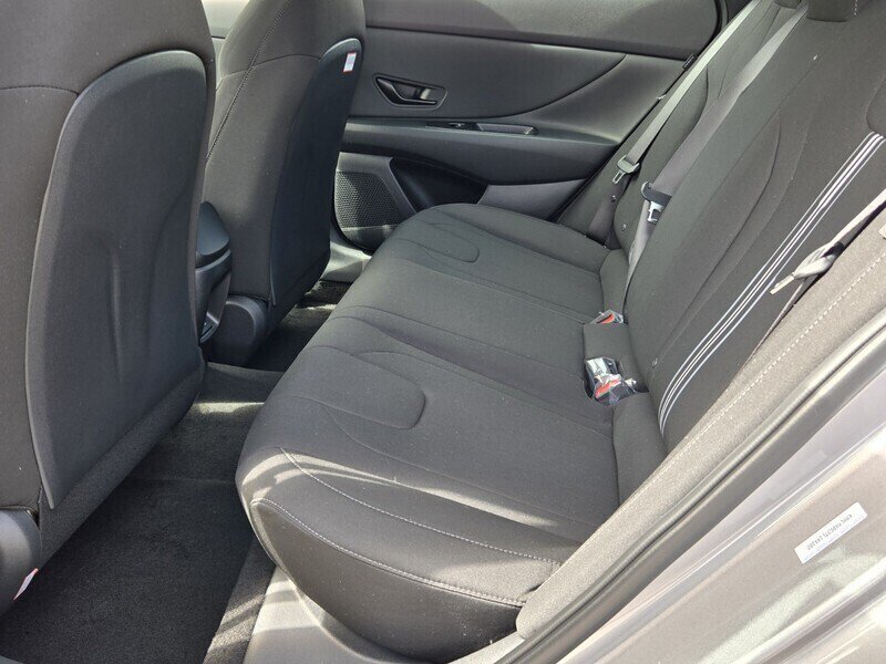 New 2026 Hyundai Elantra SEL Sport Premium FWD image 6