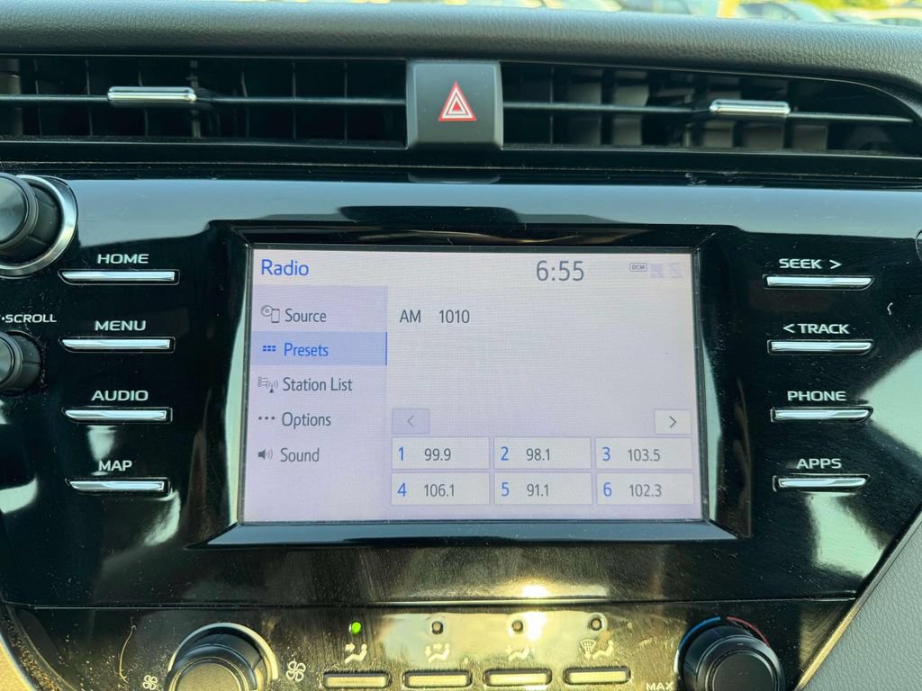 Used 2019 Toyota Camry LE w/ Convenience Package FWD image 29