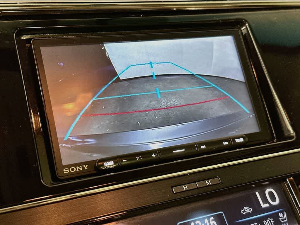 Used 2013 Toyota Avalon Limited FWD image 28