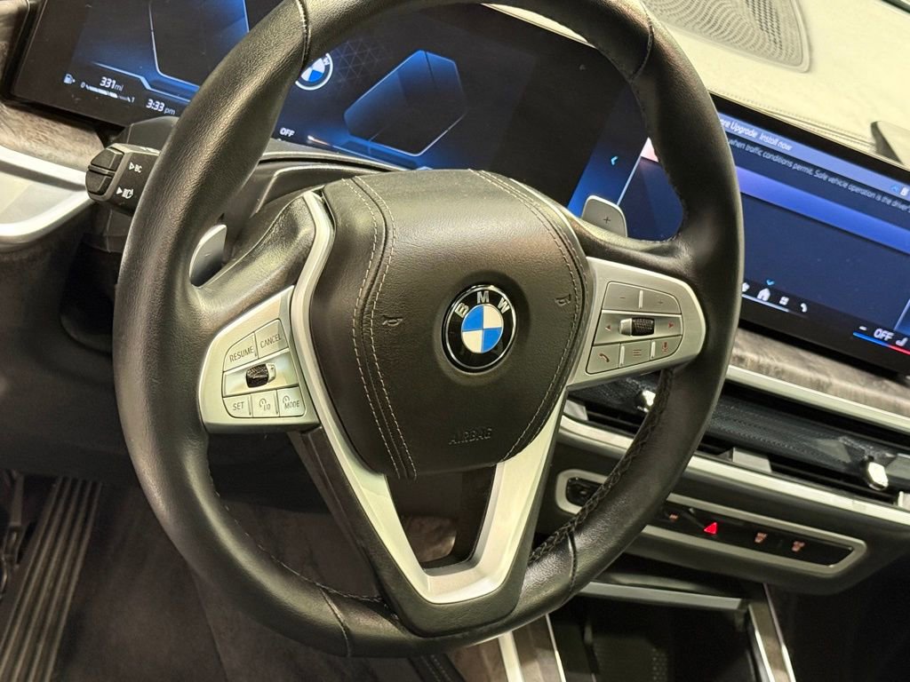 Used 2024 BMW X7 xDrive40i w/ Premium Package image 17