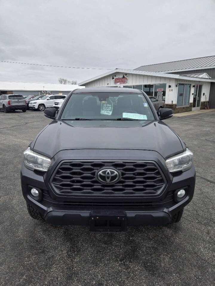 Used 2020 Toyota Tacoma TRD Off-Road w/ Technology Package AWD/4WD image 16