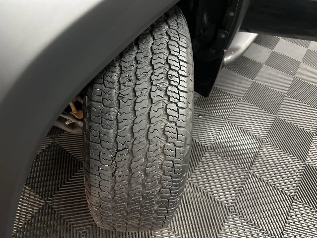 Used 2020 Toyota Tacoma TRD Off-Road w/ Technology Package image 36