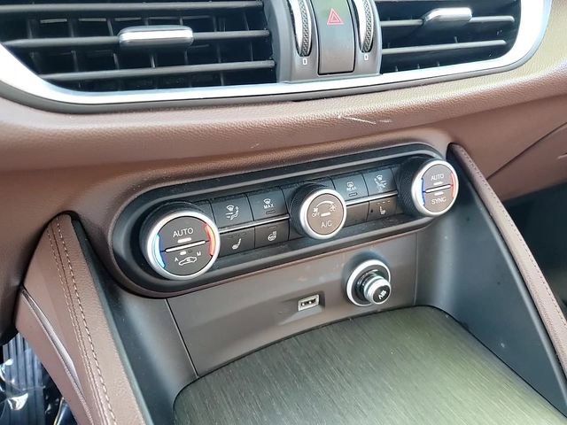 Used 2020 Alfa Romeo Stelvio Ti image 24