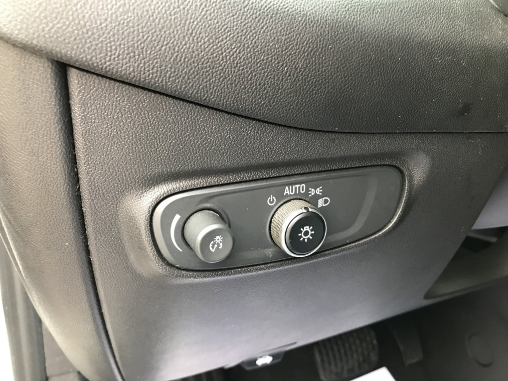 Used 2021 Chevrolet Equinox LT image 11