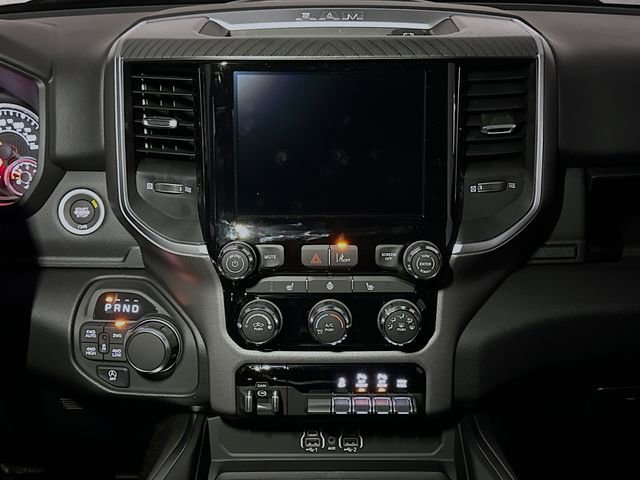 New 2026 RAM 1500 4x4 Crew Cab image 8