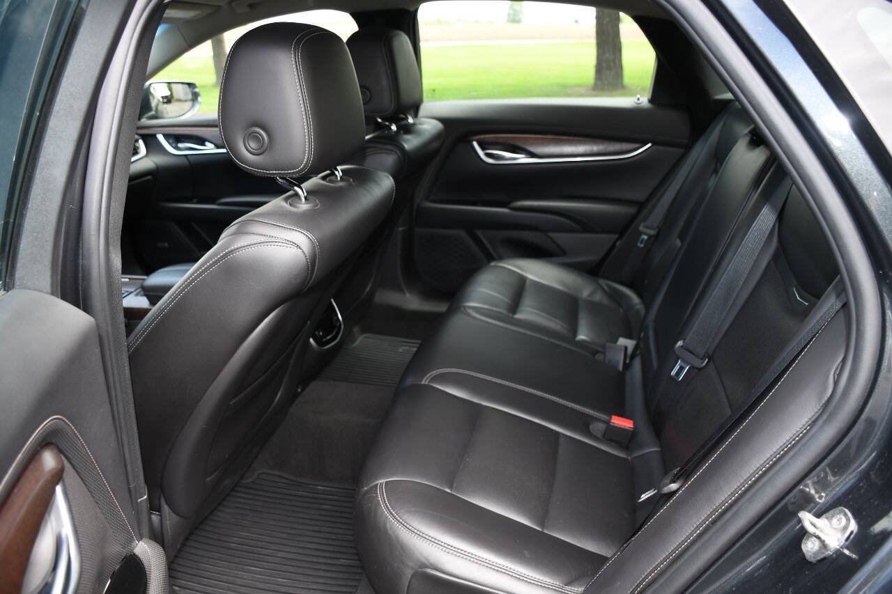 Used 2019 Cadillac XTS Luxury FWD image 16