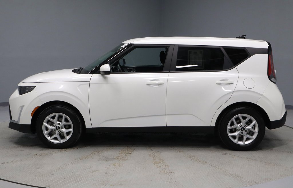 Used 2024 Kia Soul LX w/ Option Group 015 image 7