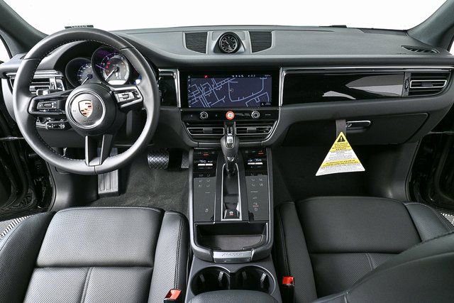 New 2026 Porsche Macan image 18