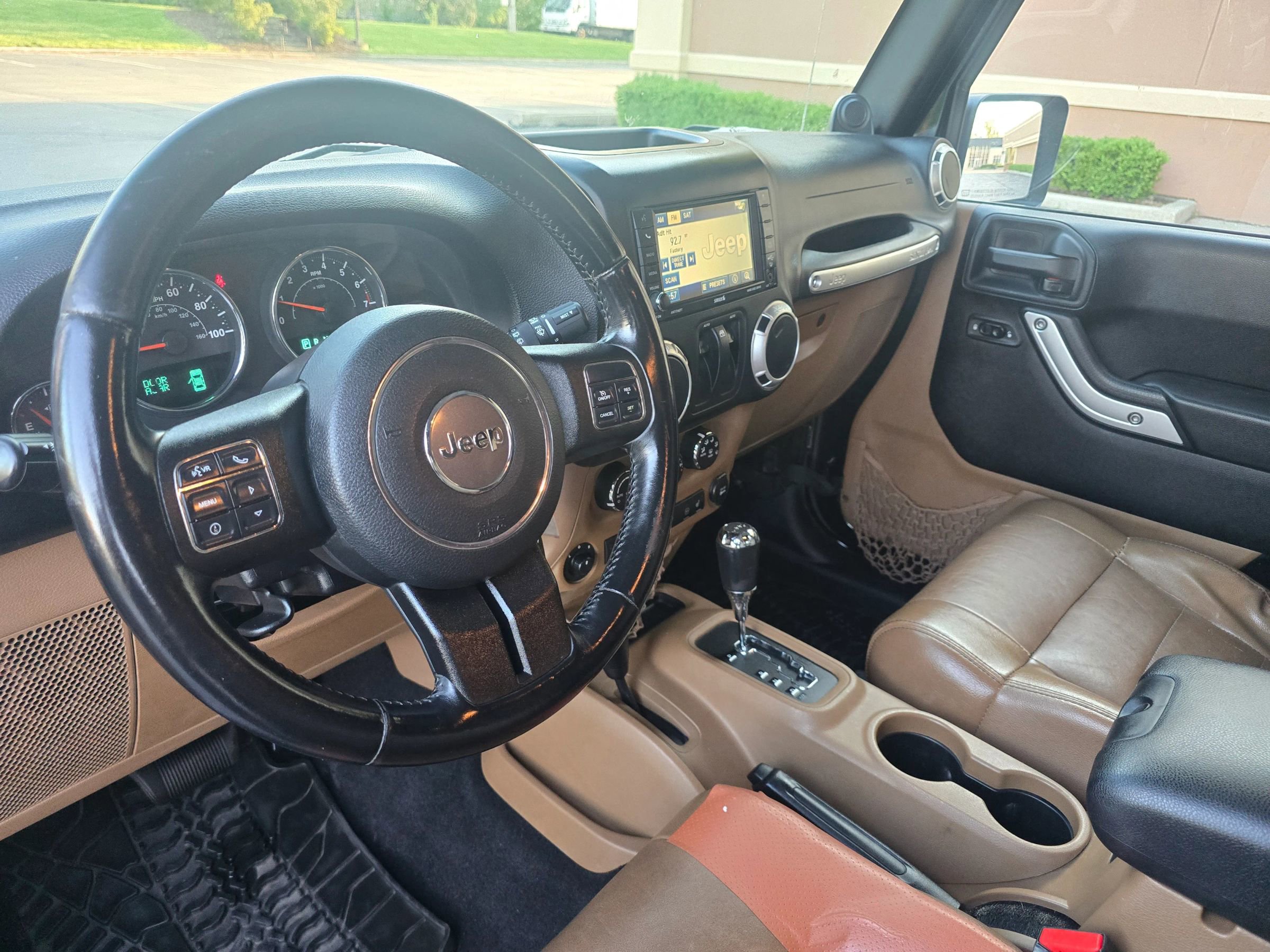 Used 2012 Jeep Wrangler Sahara w/ Connectivity Group AWD/4WD image 28