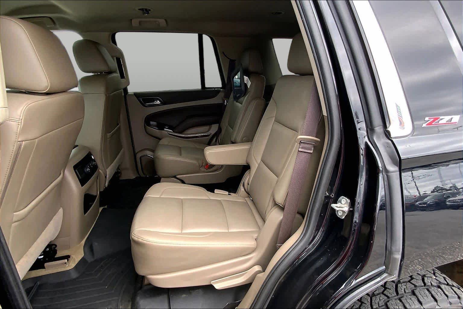 Used 2017 Chevrolet Tahoe LT w/ Luxury Package AWD/4WD image 20
