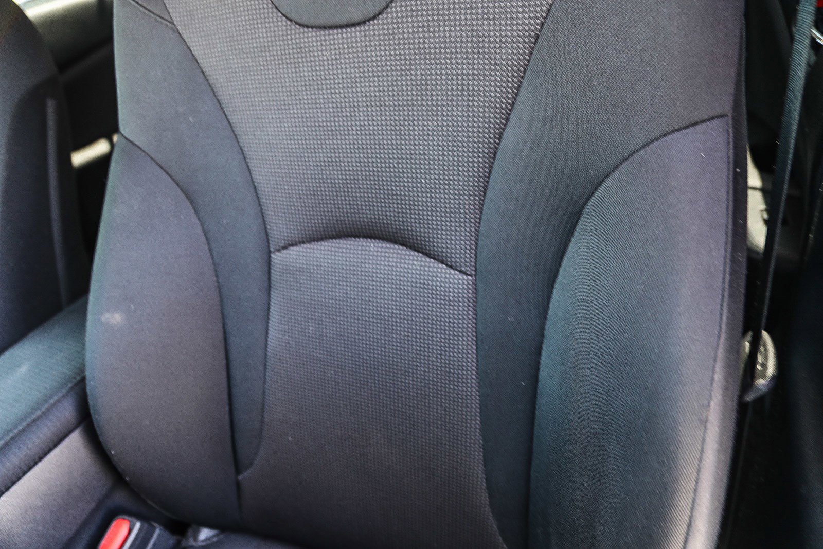 Used 2021 Toyota Prius L Eco FWD image 24