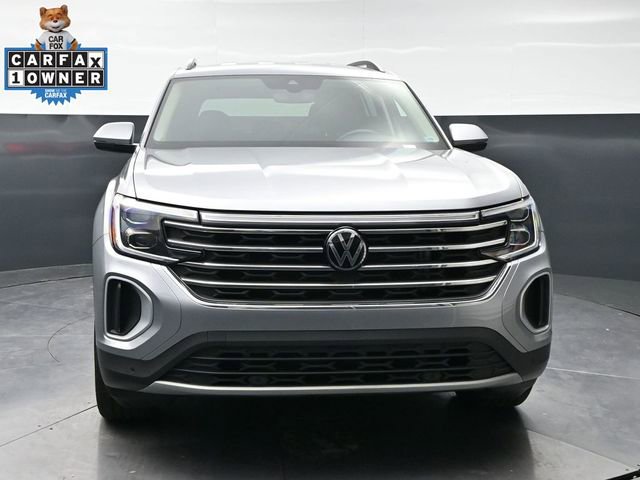 Used 2025 Volkswagen Atlas SE FWD image 2