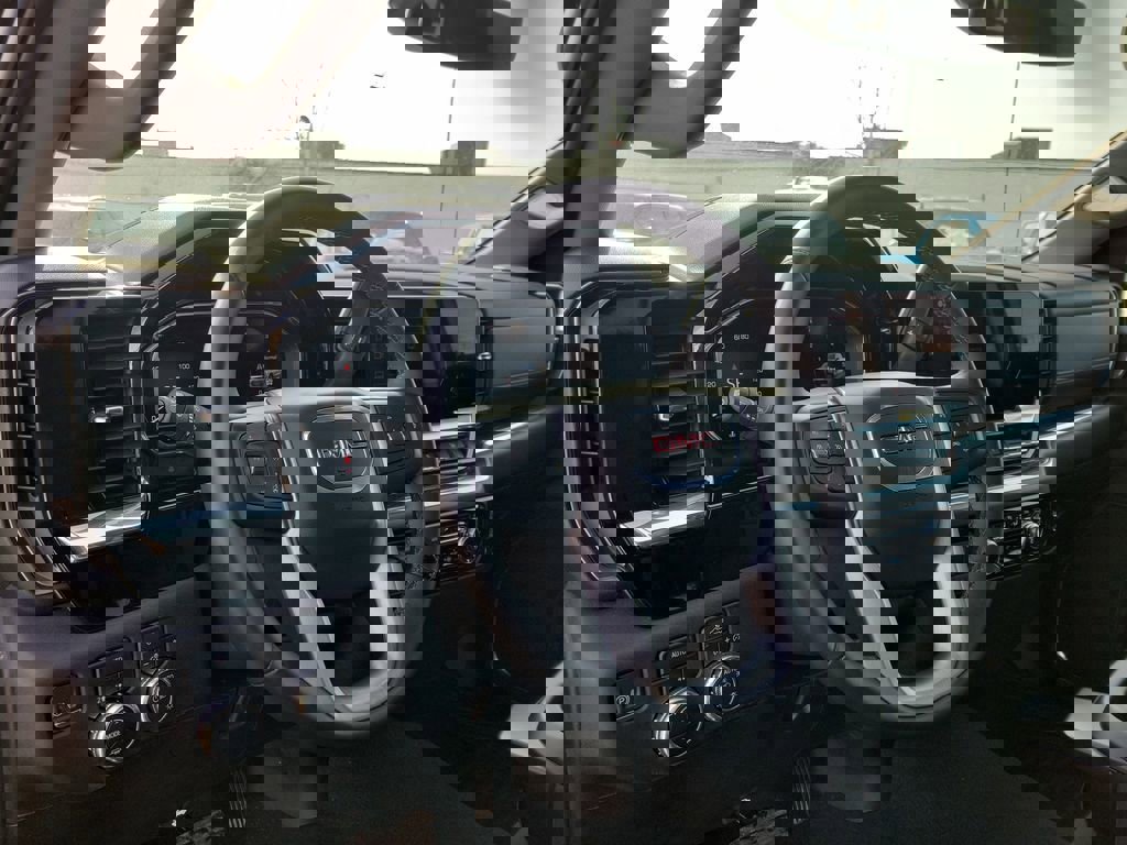 Certified 2024 GMC Sierra 1500 SLE w/ Preferred Package AWD/4WD image 19