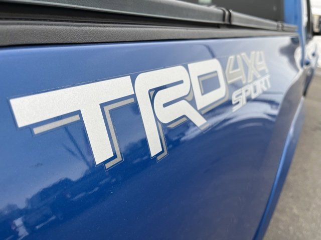 Used 2017 Toyota Tacoma TRD Sport image 7