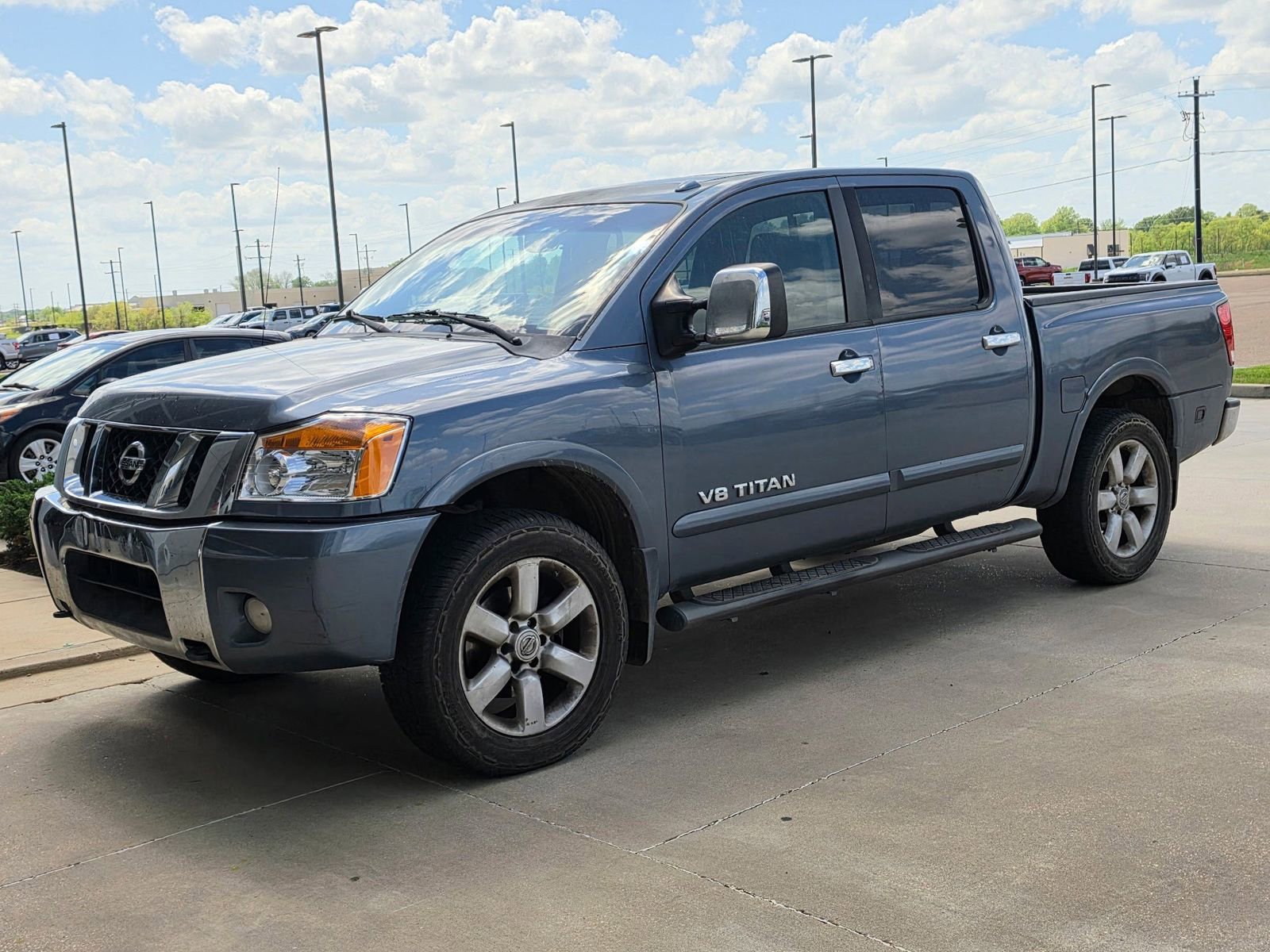 Used 2012 Nissan Titan SL w/ SL Technology Pkg image 6