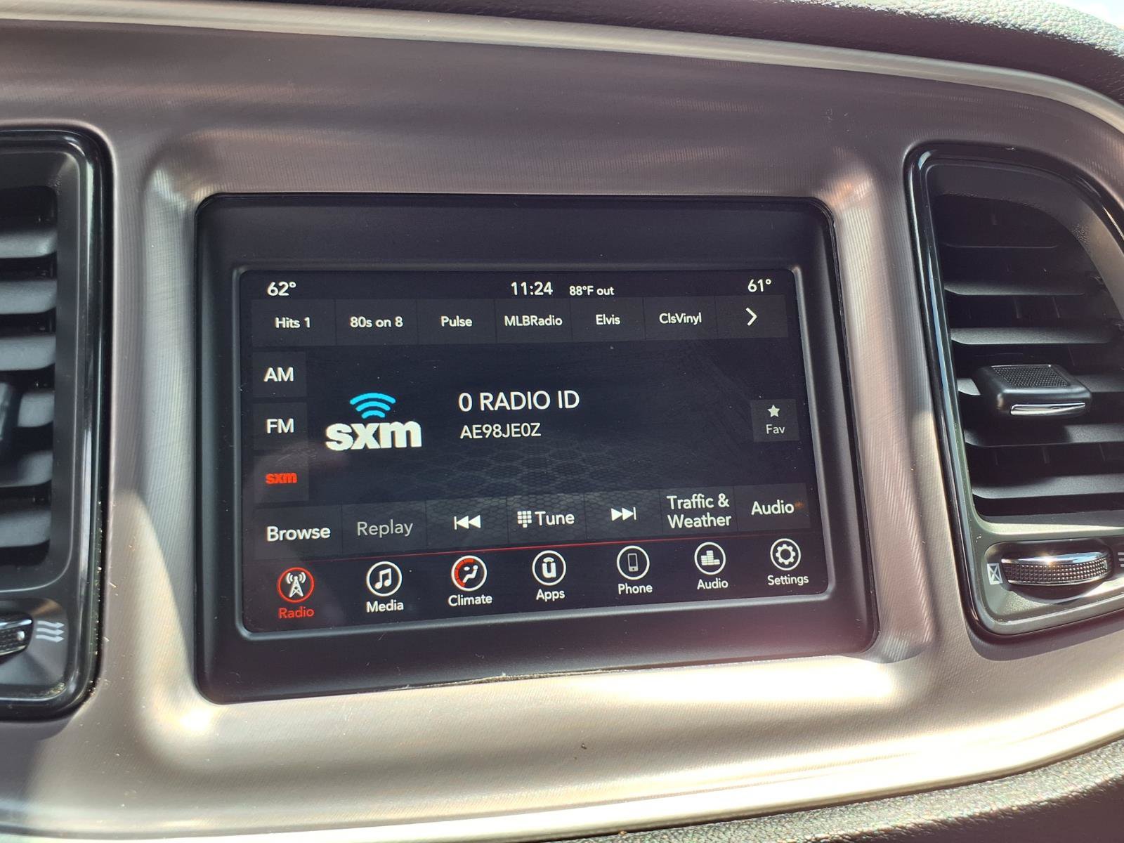 Used 2022 Dodge Challenger SXT RWD image 7