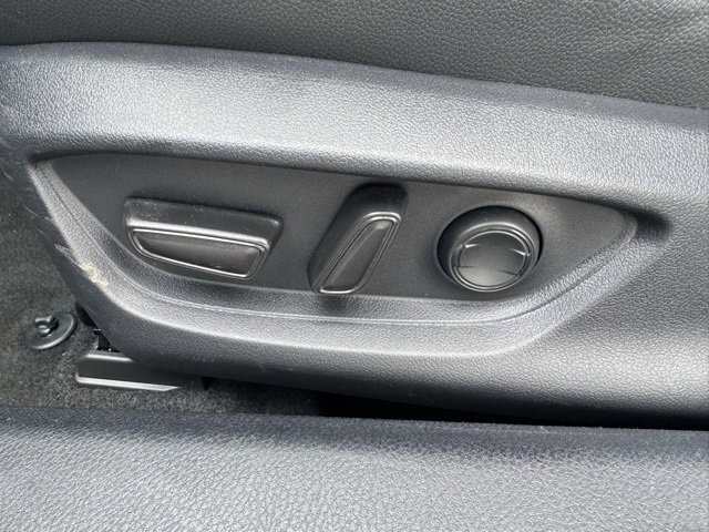 Used 2025 Toyota Camry SE image 18