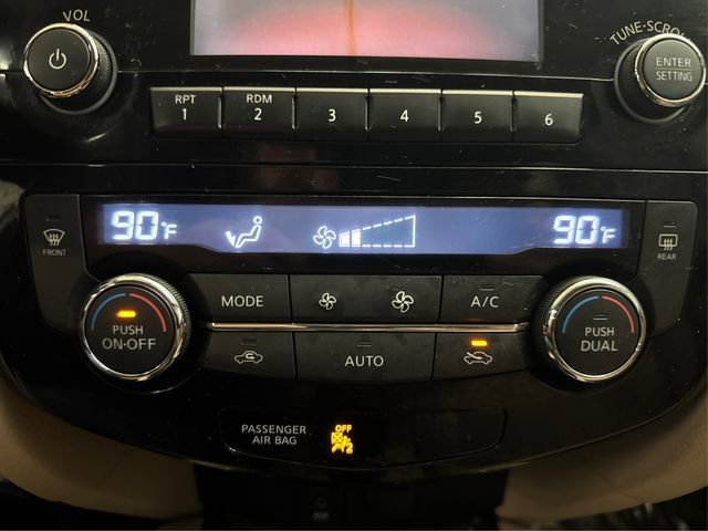 Used 2016 Nissan Rogue SV image 29