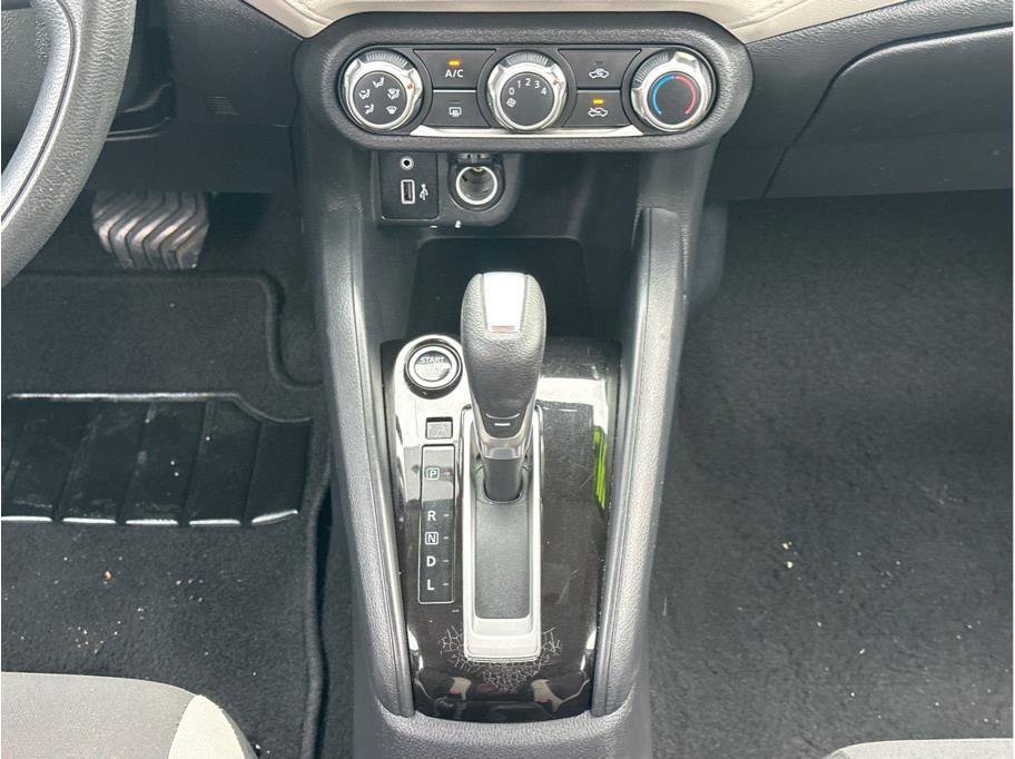 Used 2021 Nissan Versa SV image 18