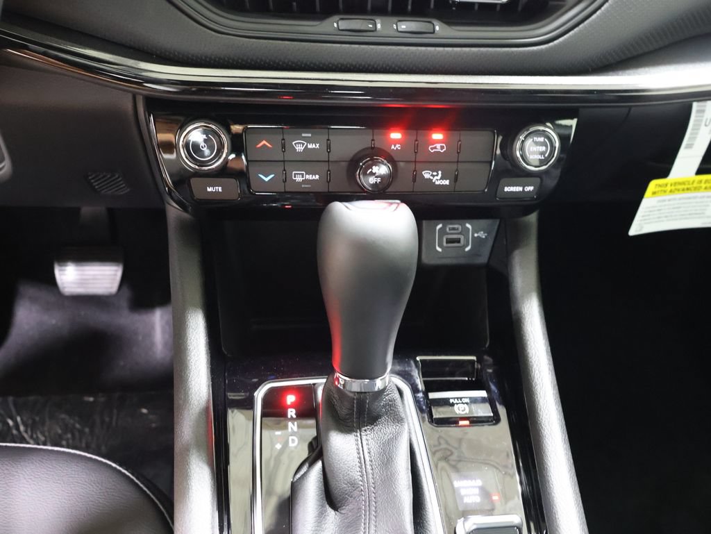 New 2026 Jeep Compass Latitude AWD/4WD image 23