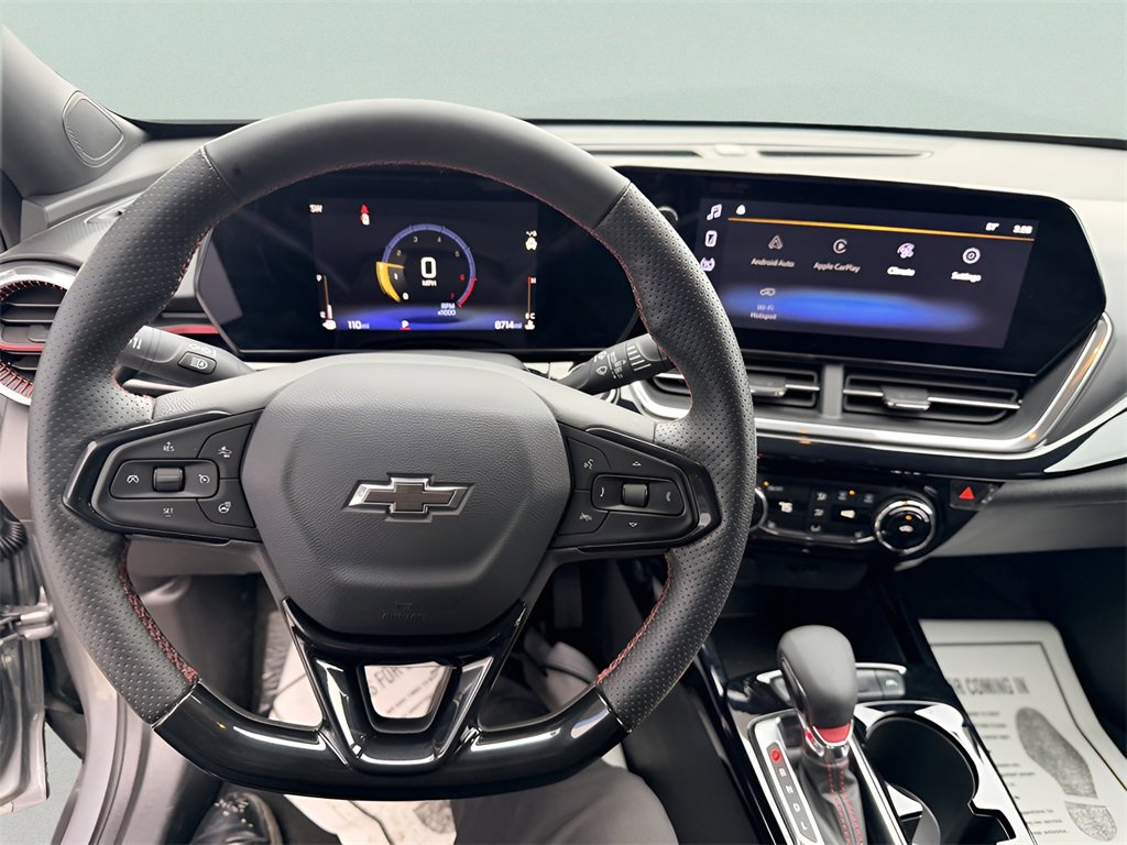 Used 2025 Chevrolet Trax RS w/ Driver Confidence Package image 17