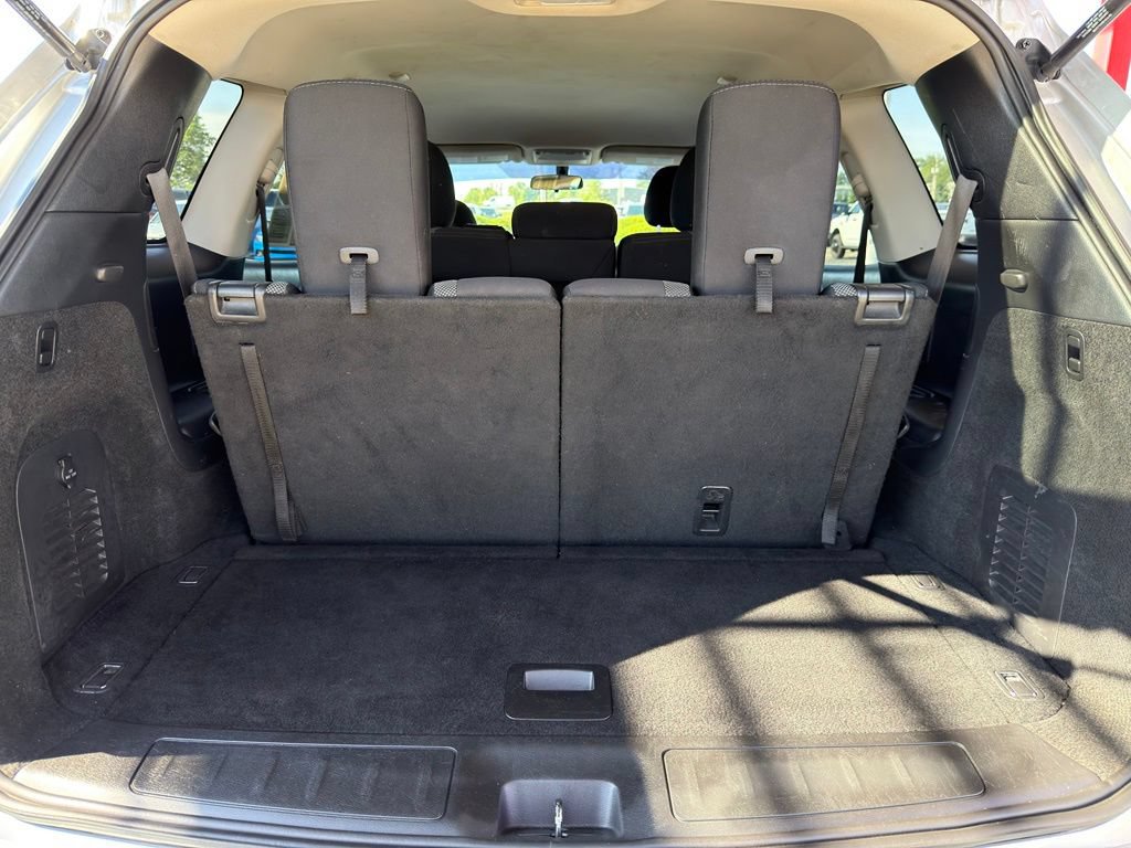 Used 2020 Nissan Pathfinder S FWD image 29