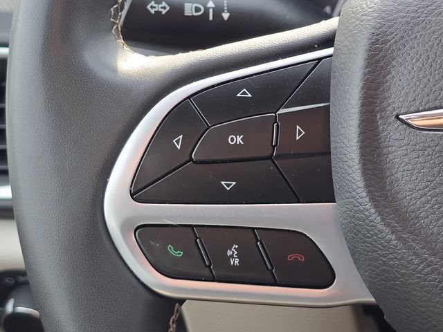 Used 2023 Chrysler Voyager LX FWD image 22