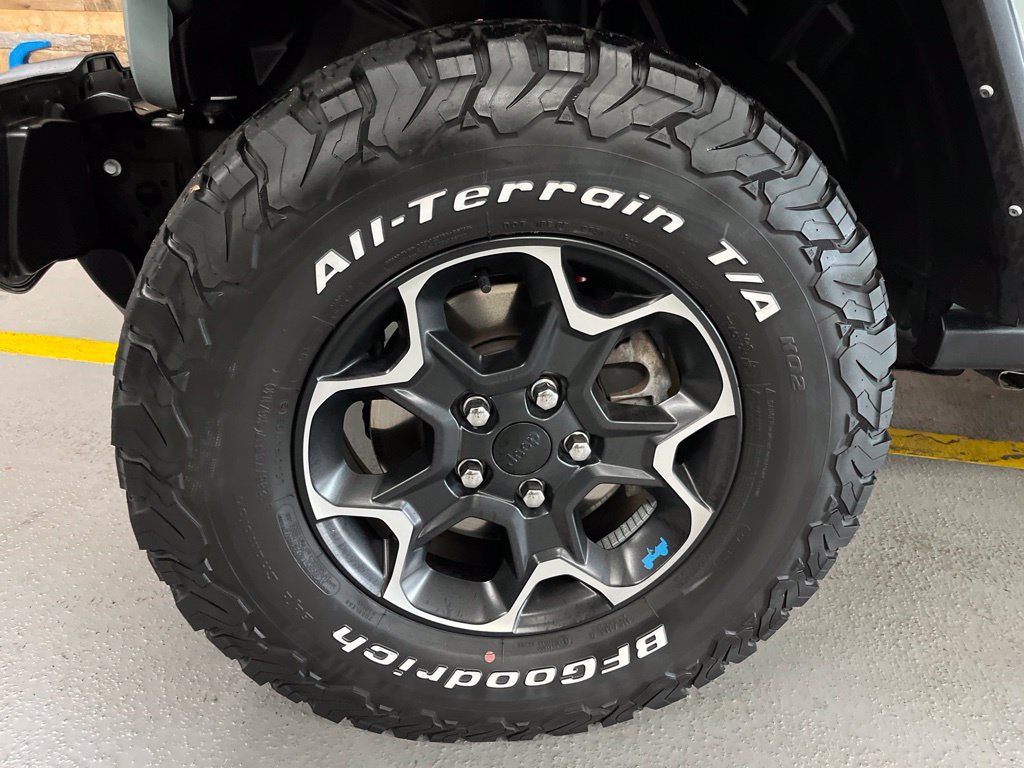 Used 2023 Jeep Wrangler Unlimited Rubicon 4xe w/ Cold Weather Group AWD/4WD image 5