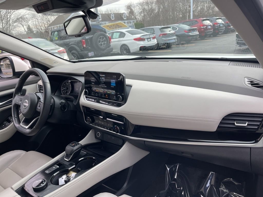 Certified 2023 Nissan Rogue SL w/ SL Premium Package image 13