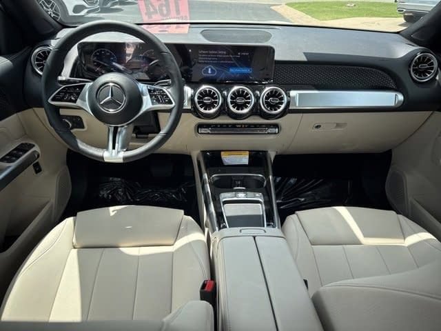 Certified 2025 Mercedes-Benz GLB 250 image 7
