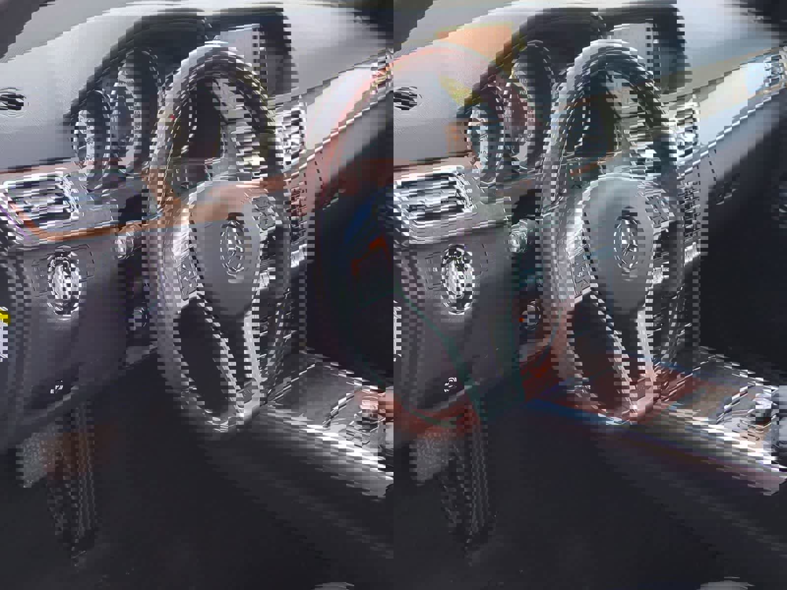 Used 2014 Mercedes-Benz E 550 4MATIC Sedan video 2