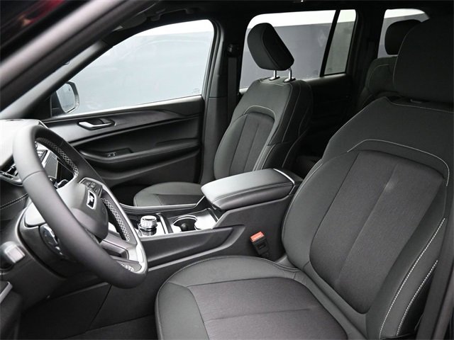 New 2025 Jeep Grand Cherokee Laredo image 12