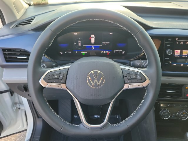 Certified 2024 Volkswagen Taos SE FWD image 19