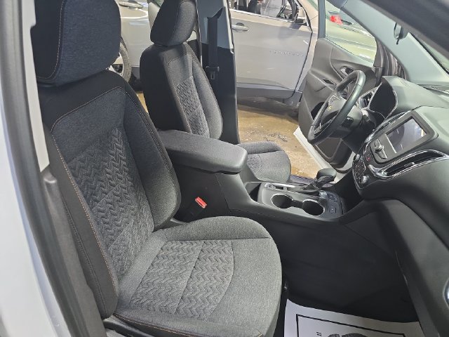 Used 2023 Chevrolet Equinox LT AWD/4WD image 10