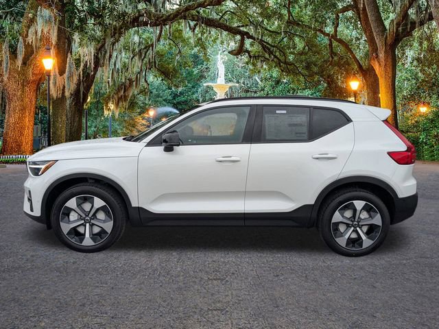 New 2026 Volvo XC40 B5 Plus w/ Protection Package Premier image 7