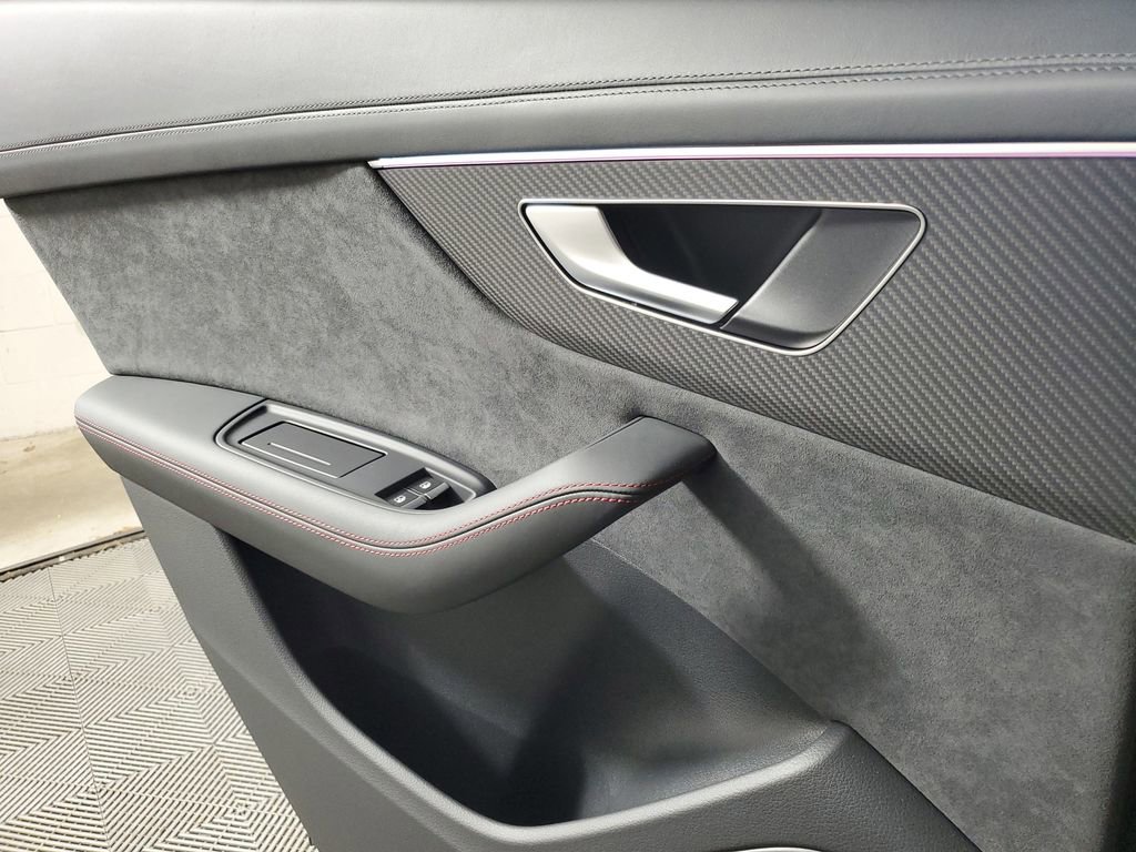 New 2026 Audi Q8 Prestige image 17