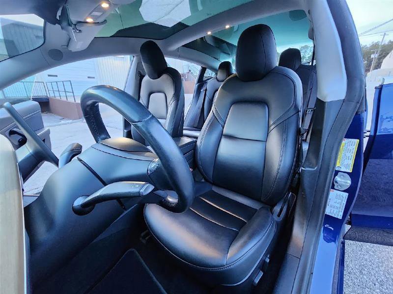Used 2018 Tesla Model 3 Mid Range RWD image 22