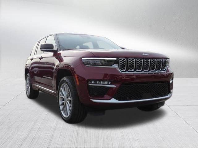 New 2025 Jeep Grand Cherokee Summit image 9