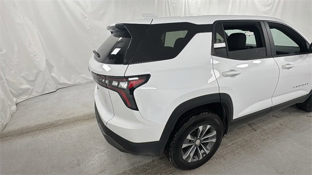 Used 2025 Chevrolet Equinox LT image 3