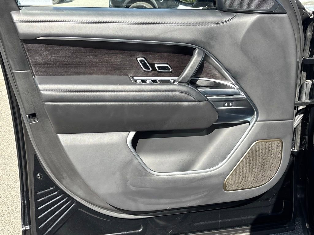 Used 2023 Land Rover Range Rover First Edition image 17