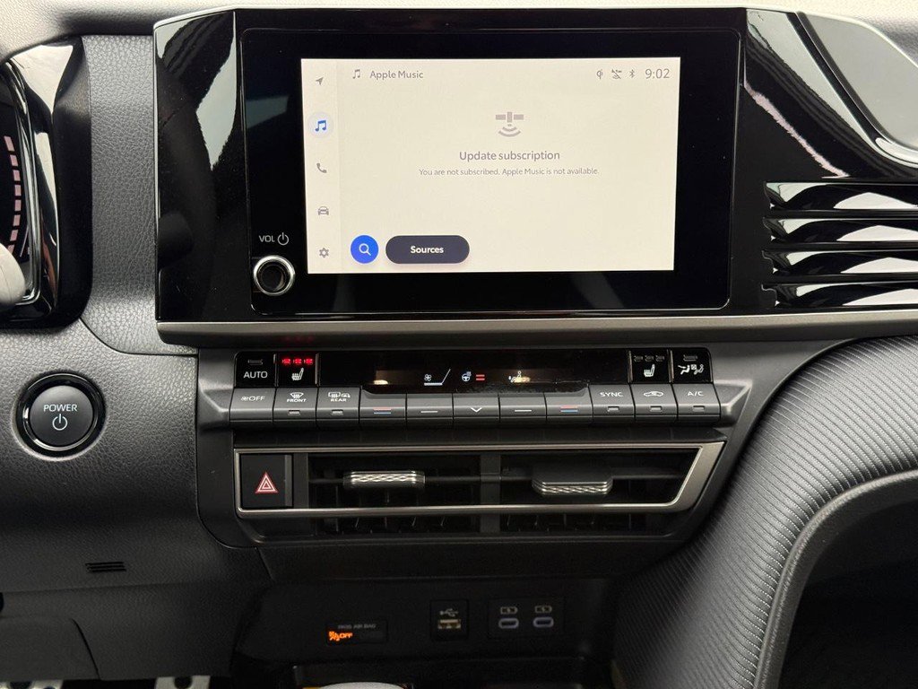 Certified 2025 Toyota Camry SE w/ Convenience Package image 14