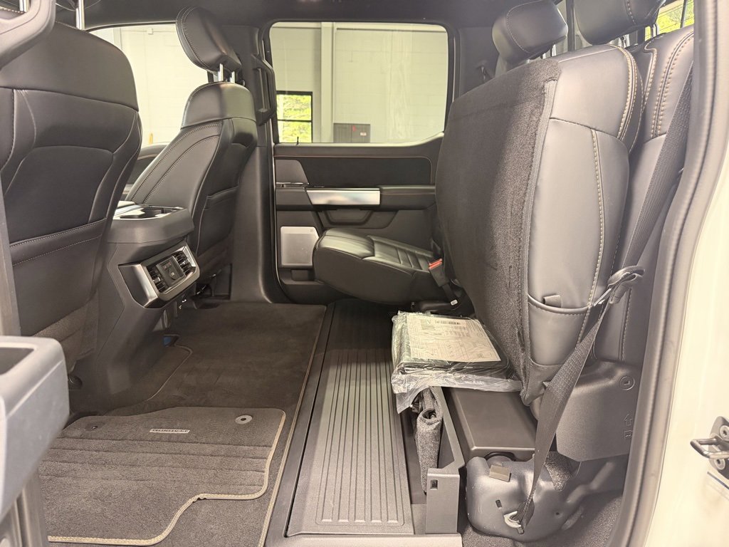 Used 2024 Ford F250 Platinum image 19