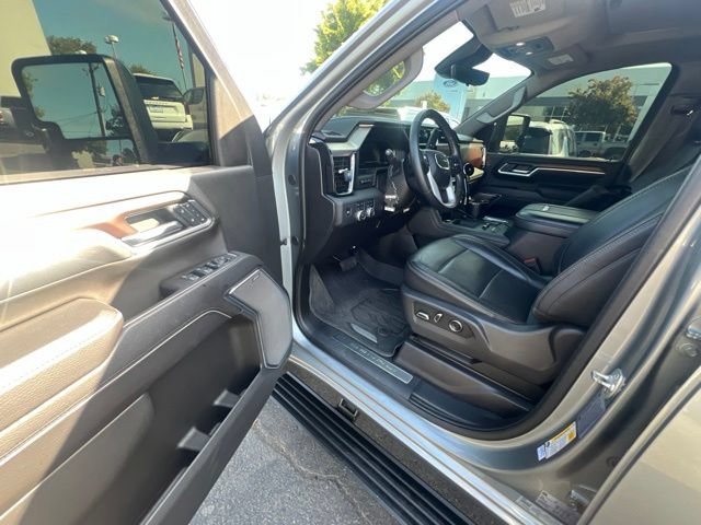 Used 2025 GMC Sierra 2500 Denali w/ Denali Reserve Package AWD/4WD image 2
