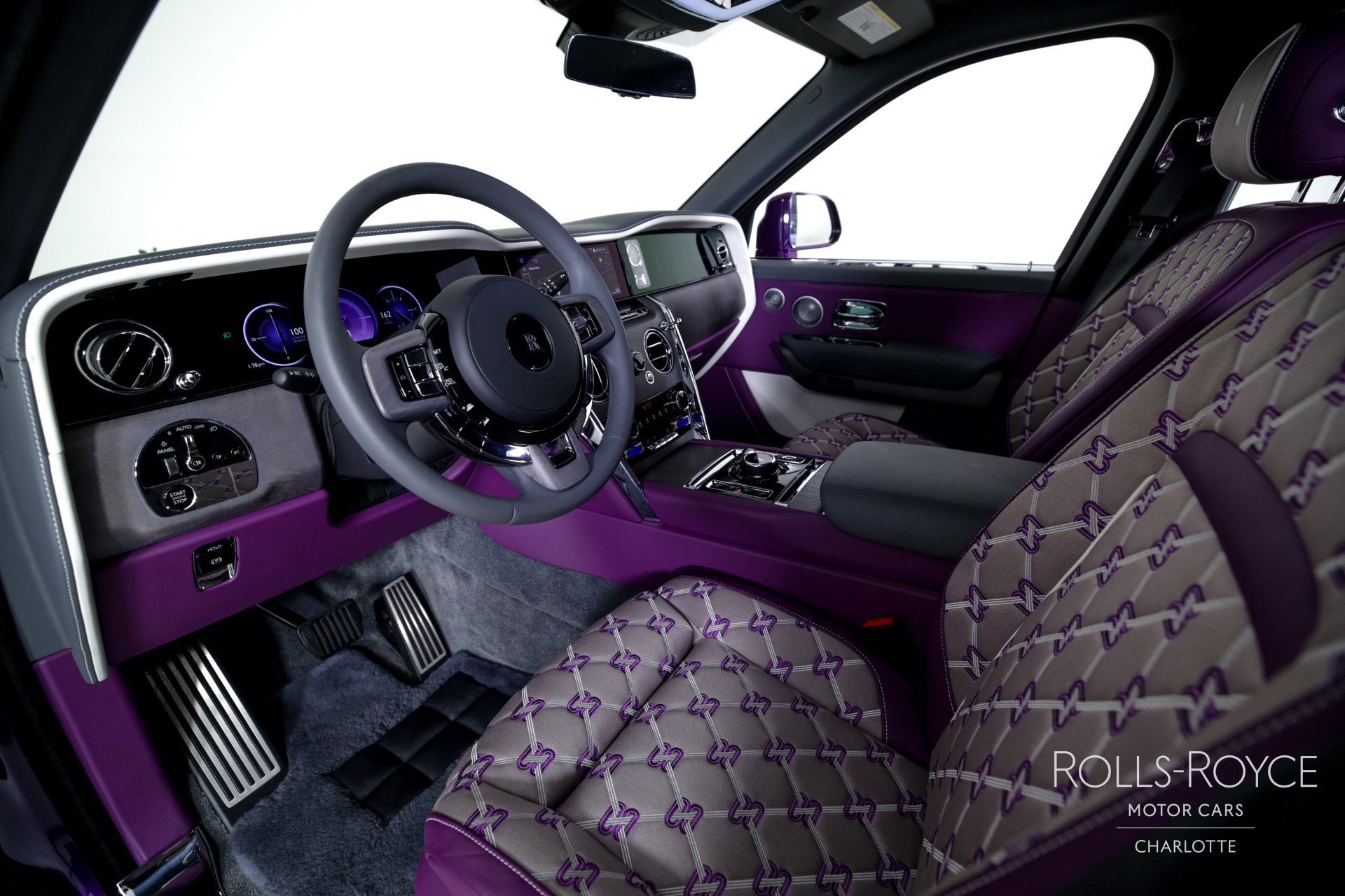 Used 2025 Rolls-Royce Cullinan image 4