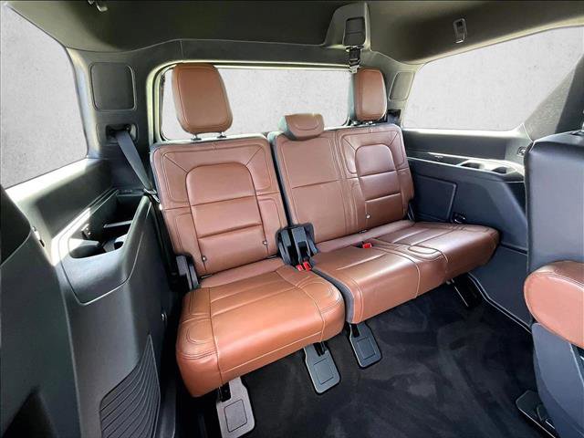 Used 2023 Lincoln Navigator Reserve image 30