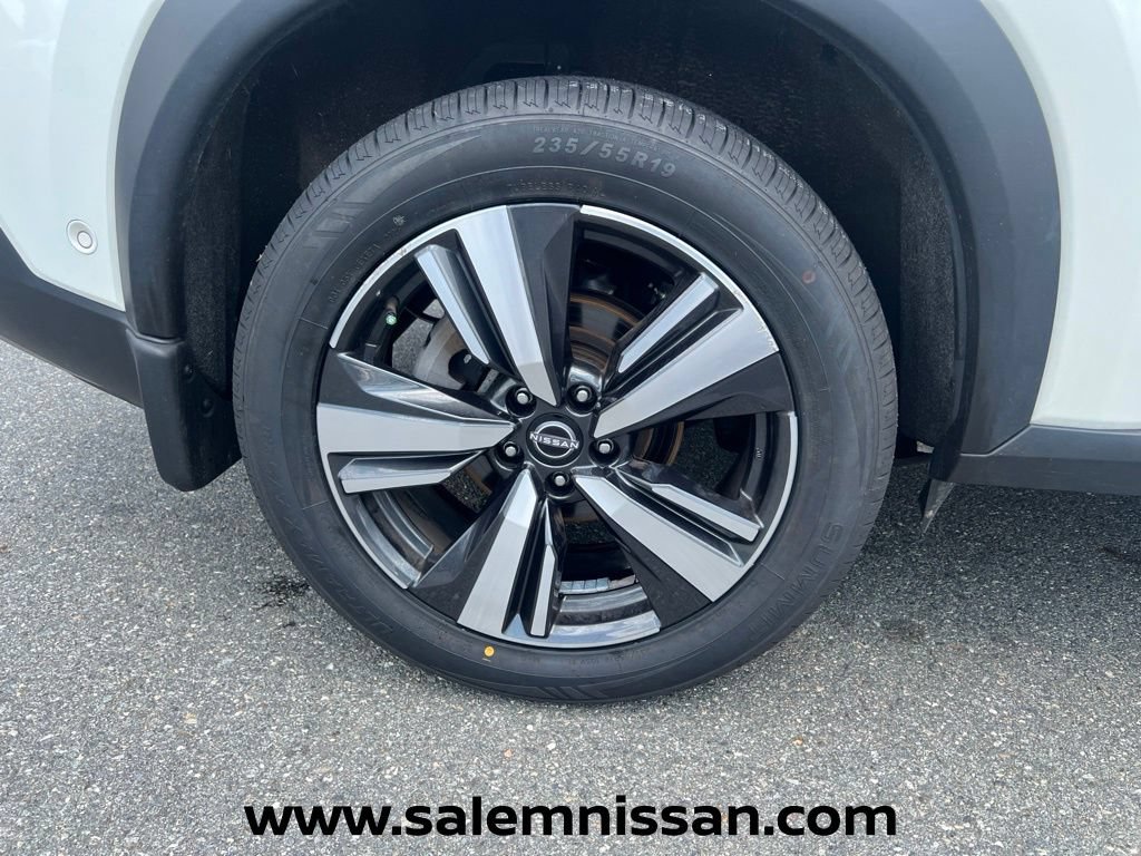 Used 2023 Nissan Rogue Platinum w/ Platinum Premium Package AWD/4WD image 28