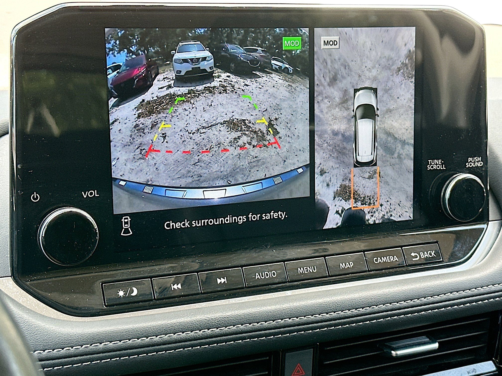 Used 2022 Nissan Rogue Platinum w/ Head-Up Display Package image 14